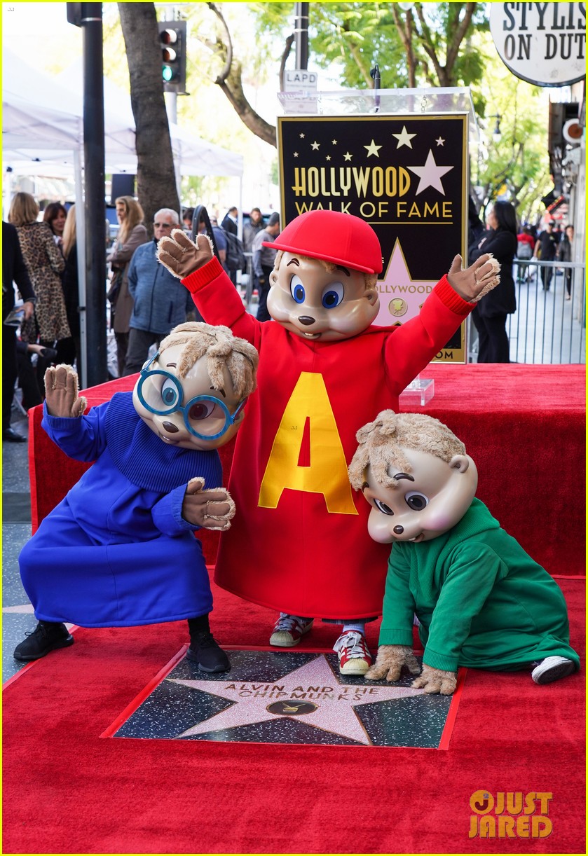 alvin and the chipmunks receive star on walk of fame 08