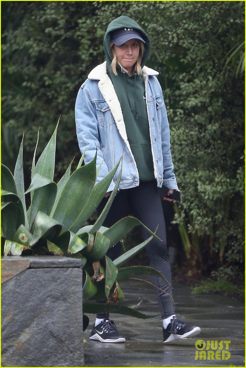 ashley tisdale la march 2019 04