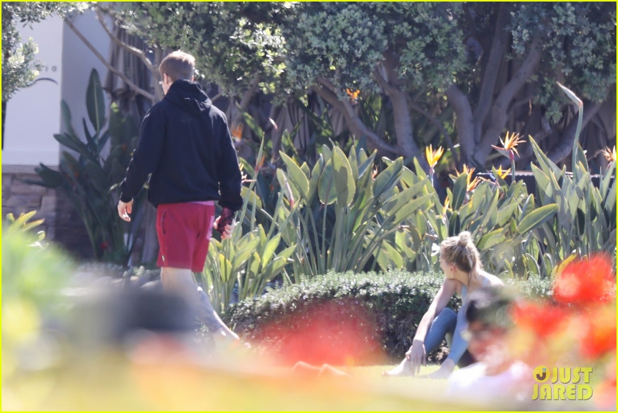 justin bieber hailey bieber relax in a park 18