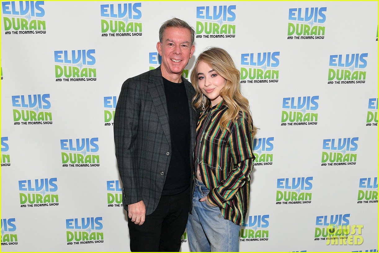 Full Sized Photo of sabrina carpenter stuns in stripes elvis duran z100