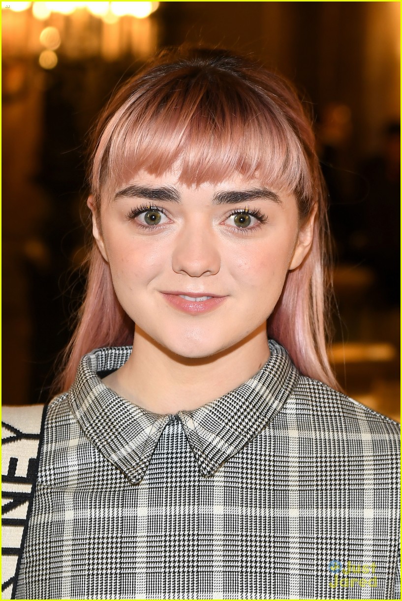 sofia carson valli stella paris shows maisie wms 02