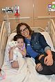 kaia gerber rowan blanchard skai jackson visit patients at childrens hospital la 05