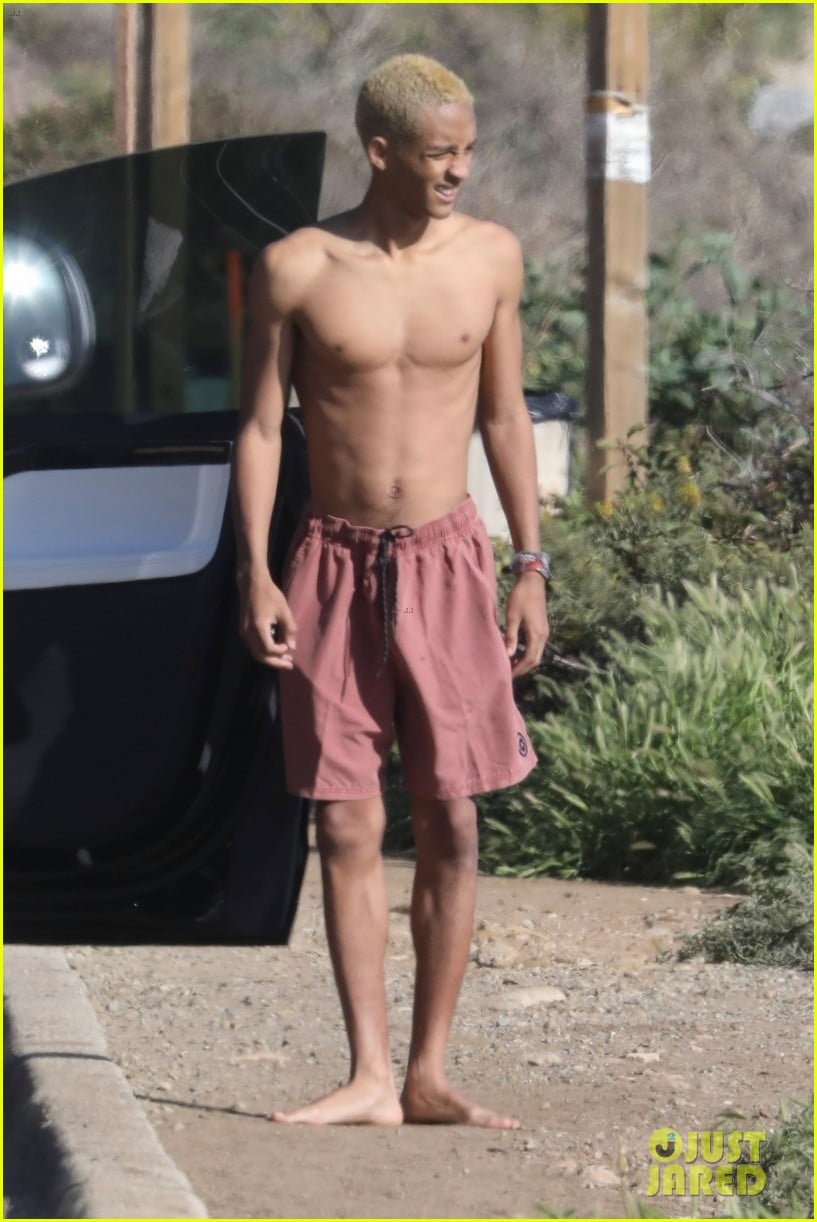Jaden Smith Celebrates Gaining 10 lbs. With Shirtless Selfie – Hollywood  Life