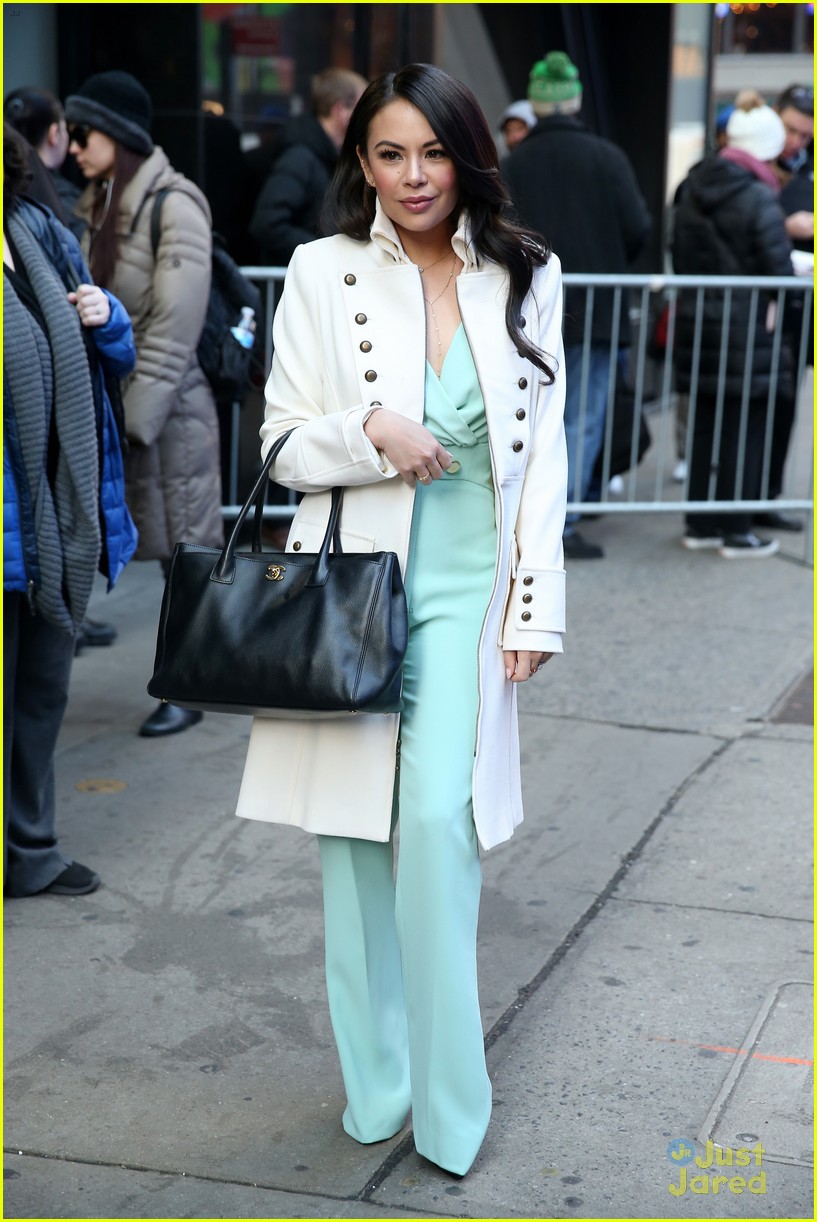 Janel Parrish & Sasha Pieterse Bring 'The Perfectionists' to 'GMA