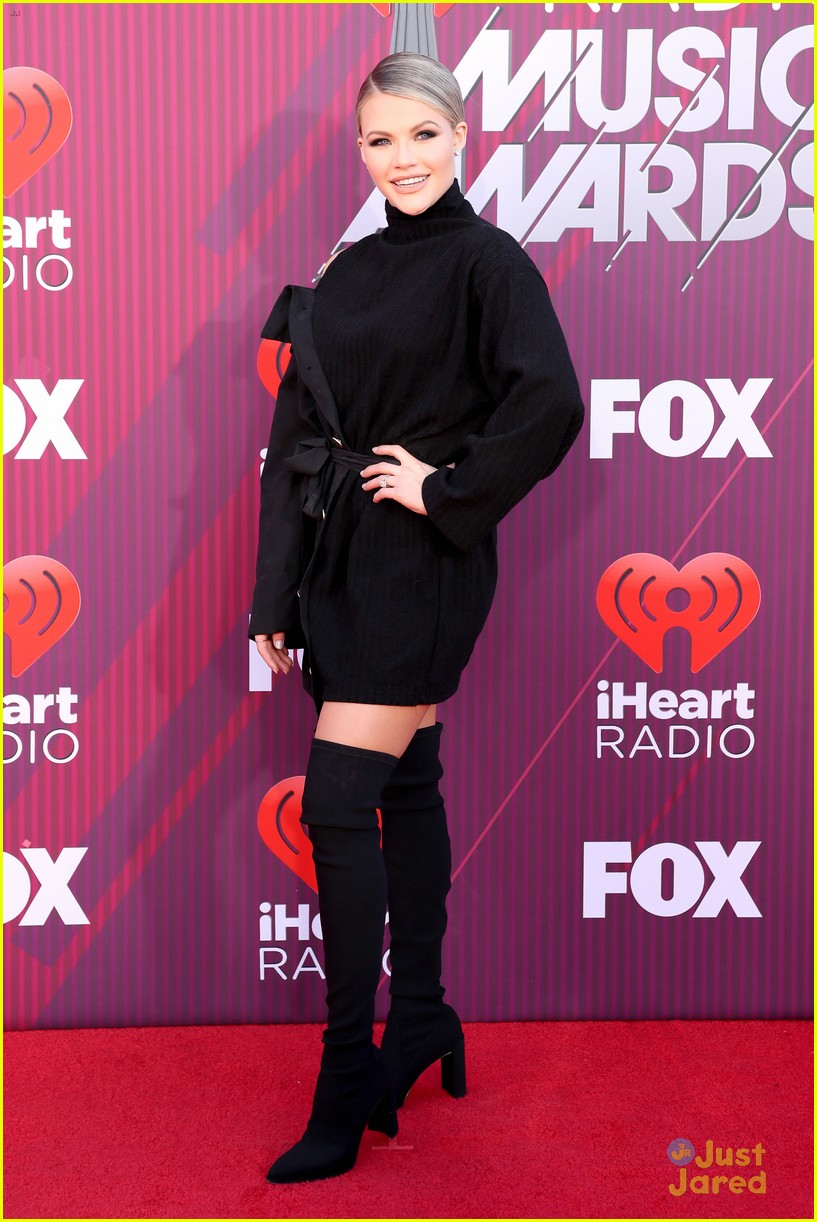 Nia Sioux & Witney Carson Step Out in Style For iHeartRadio Awards 2019