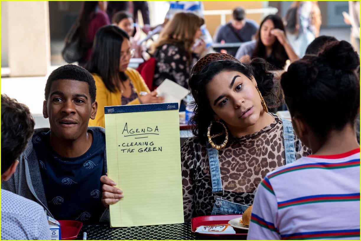 Netflix S On My Block Gets Season 2 Trailer Watch Now Photo 1221526 Photo Gallery