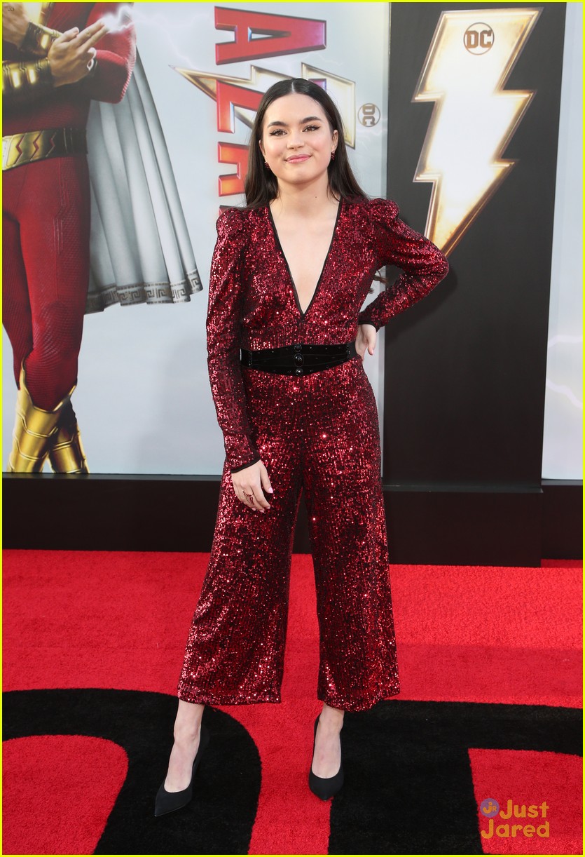 Peyton Elizabeth Lee Supports Asher Angel at 'Shazam!' Premiere | Photo