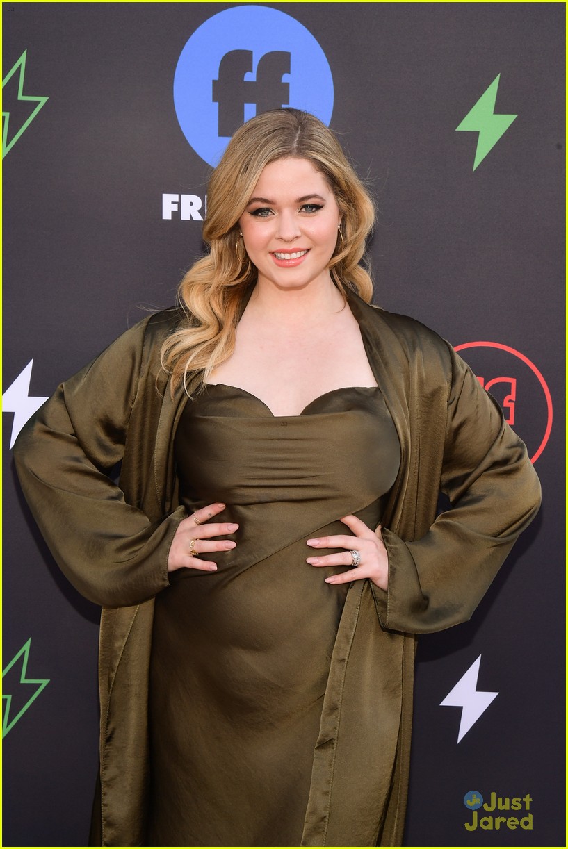 Sasha Pieterse Joins Sydney Park & Hayley Erin at Freeform Summit 2019