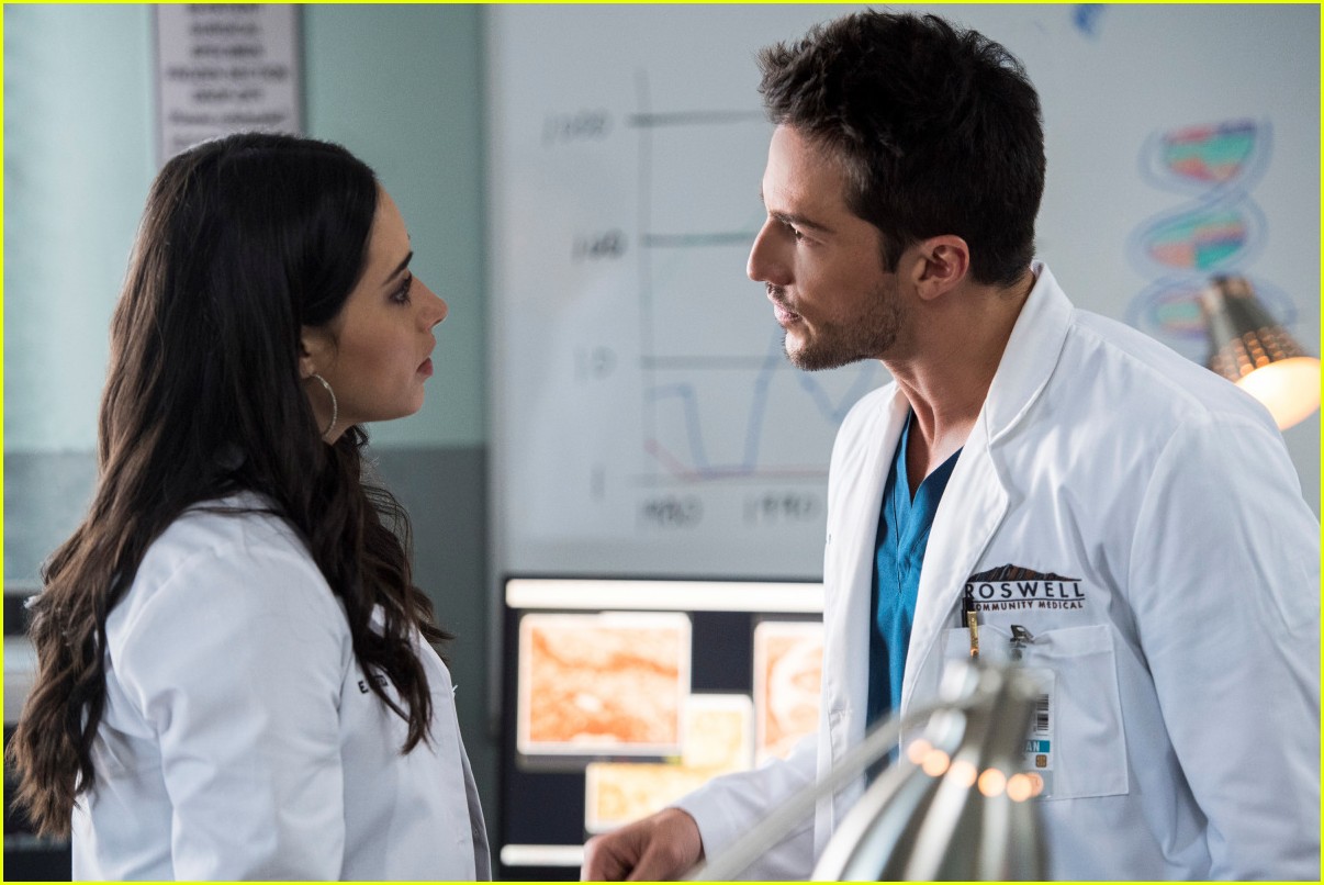 roswell new mexico liz and michael try to save isobel in tonights new episode 11