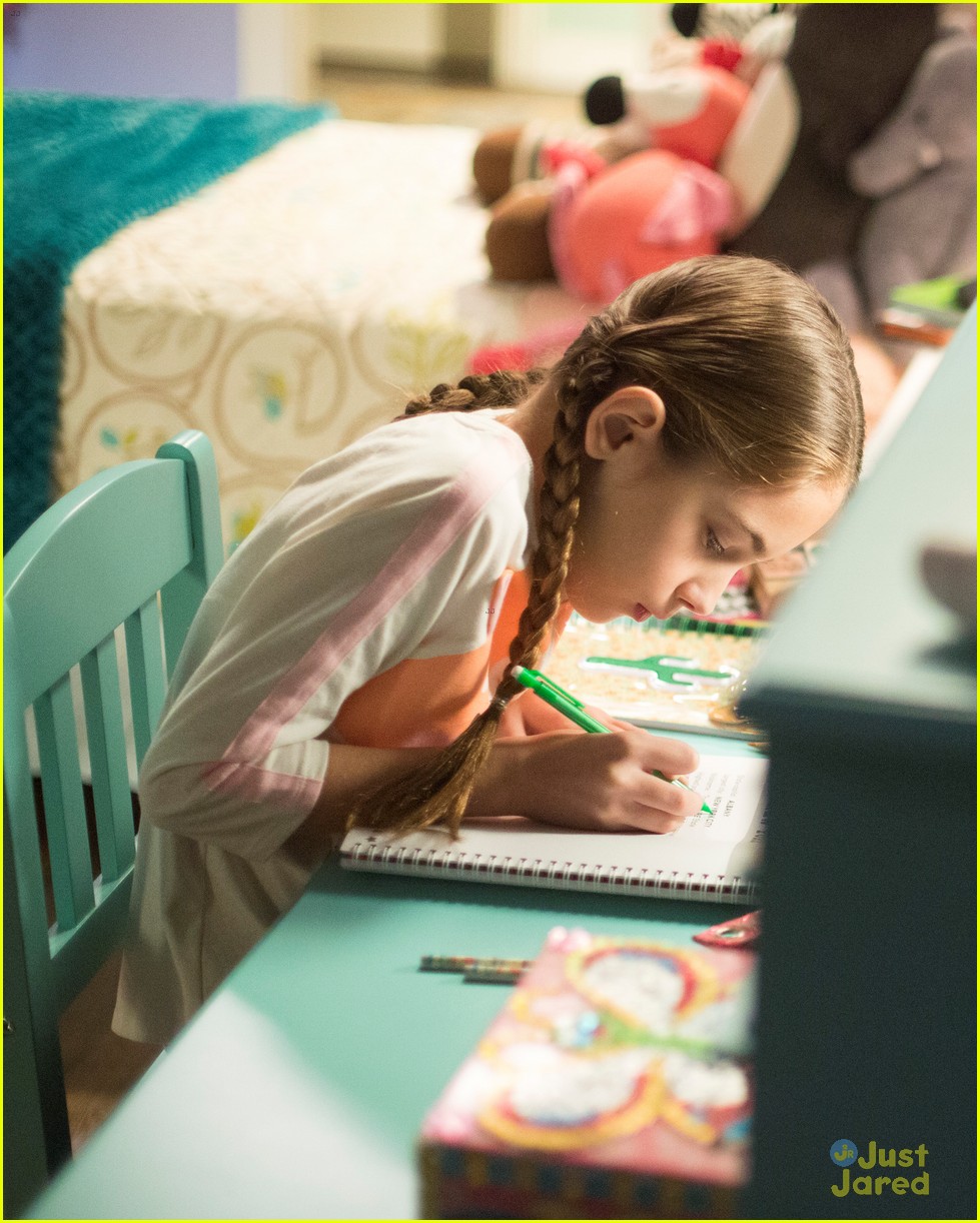 Taylor and Trip Go Stargazing on Tonight