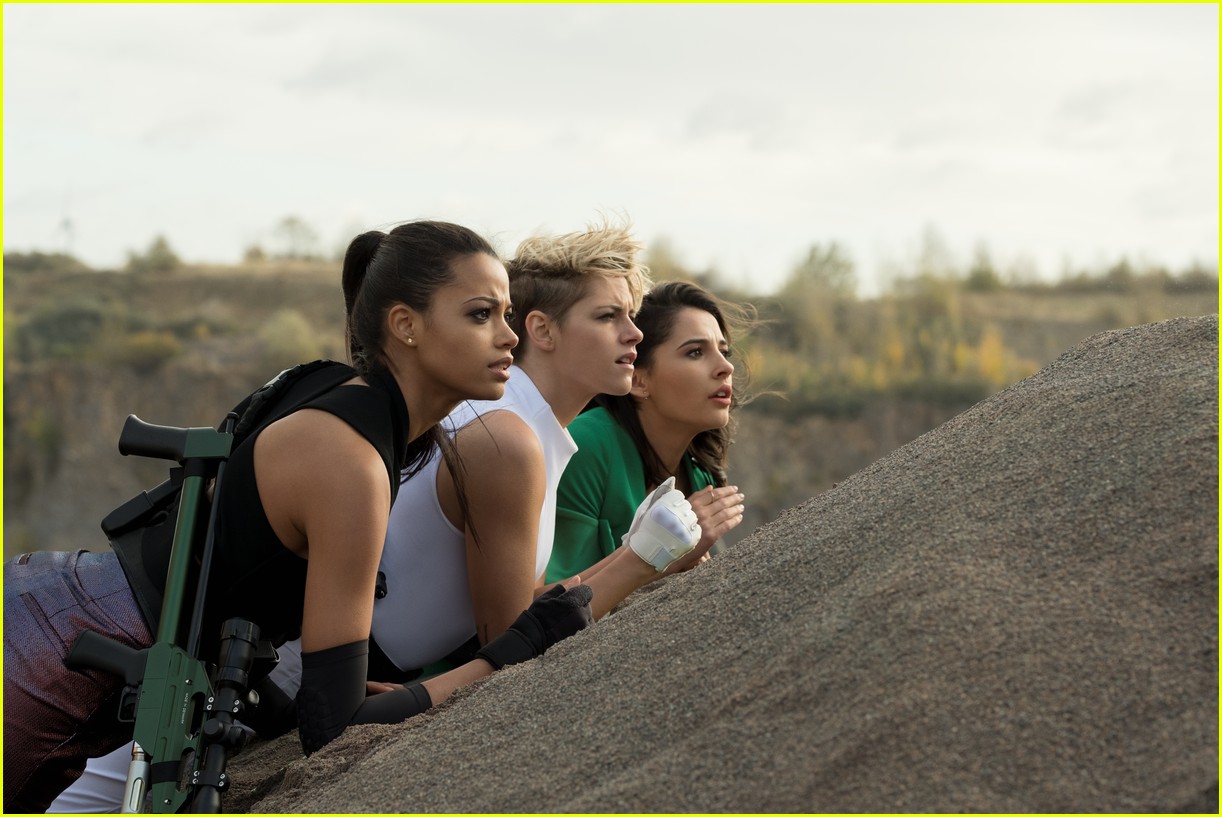 kristen stewart charlies angels photos 01