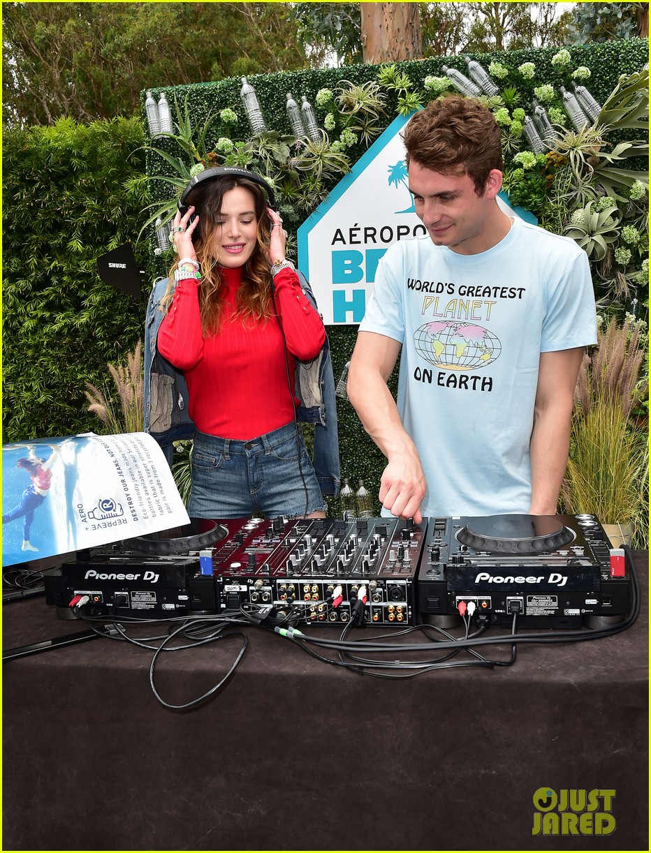 bella thorne stop by aero beach house for sustainable beach retreat 07
