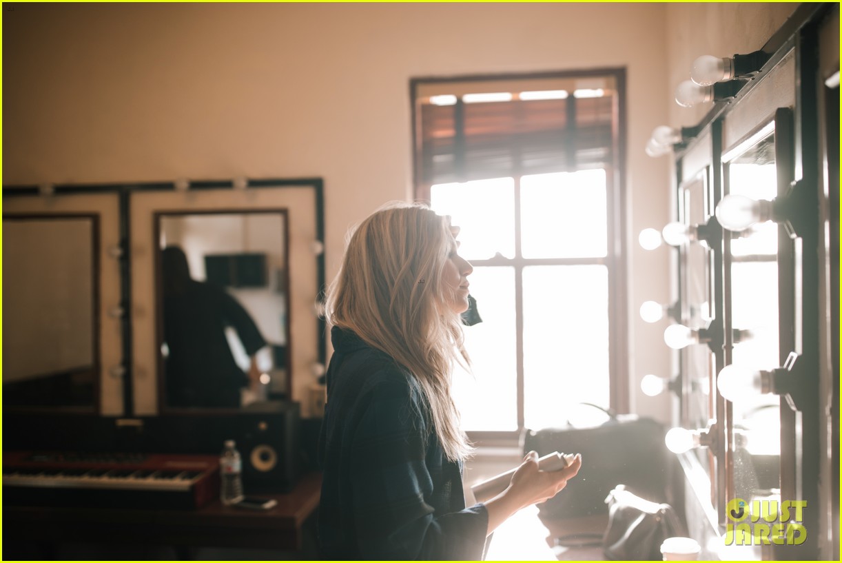 Full Sized Photo of bryn elliott why dont we tour diary 08 Brynn Elliott Goes Behindthe