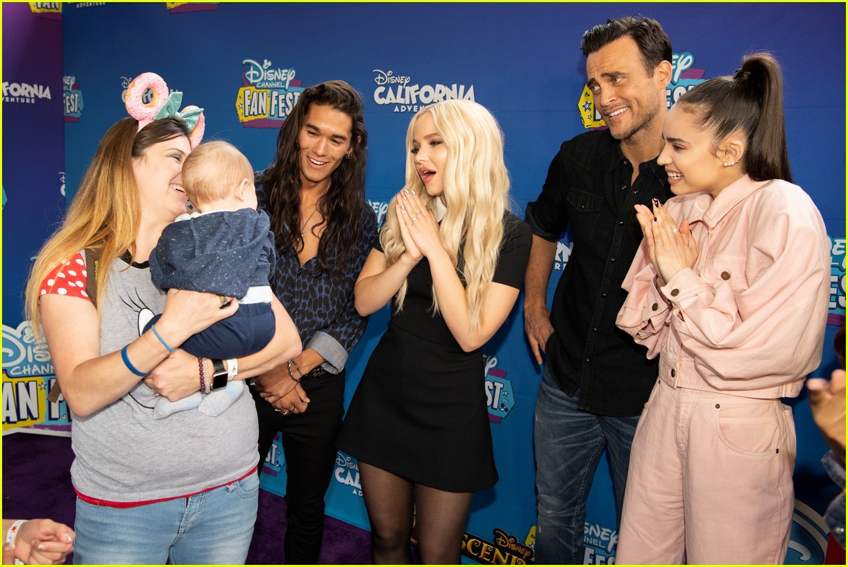 Dove Cameron & Sofia Carson Join 'Descendants 3' Cast at Disney Channel