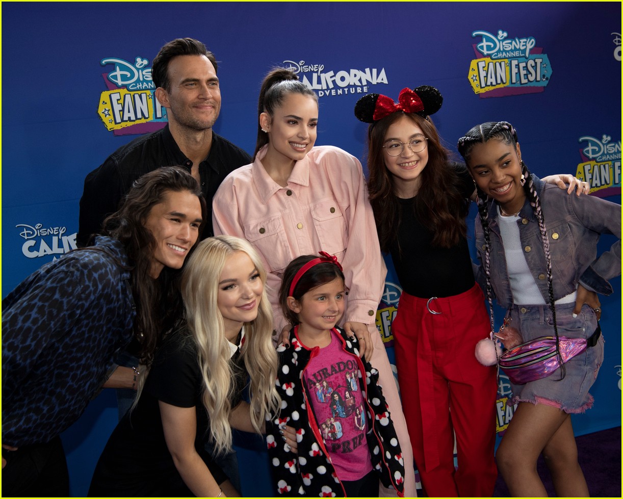 Dove Cameron & Sofia Carson Join 'Descendants 3' Cast at Disney Channel