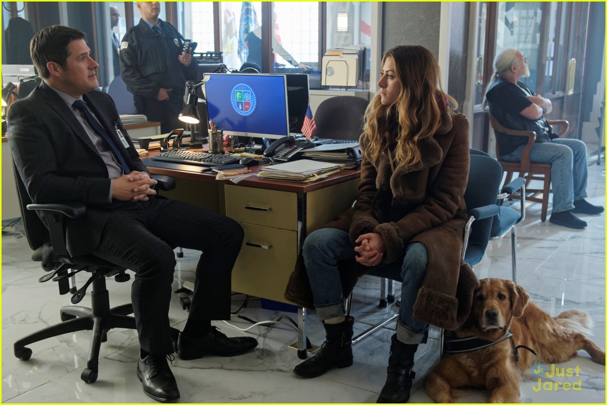 in dark stills pilot episode 18