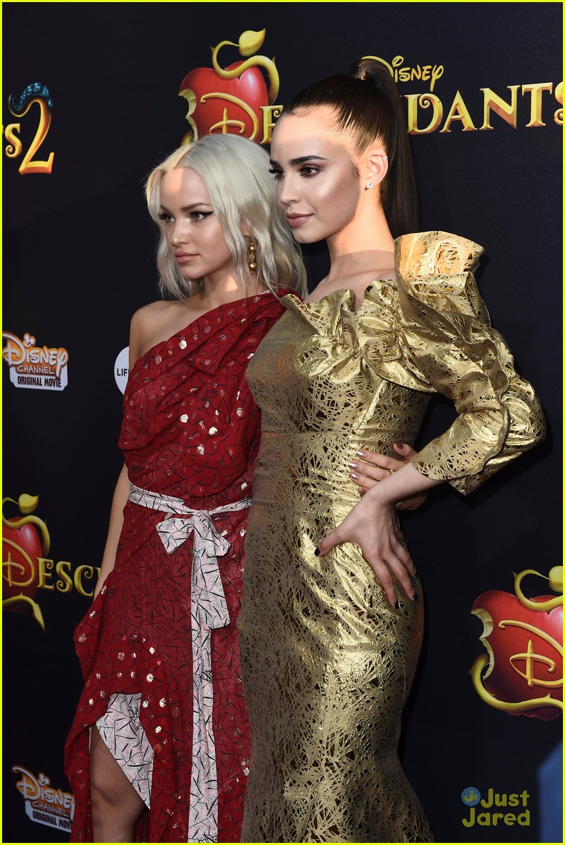 dove cameron shares adorable bday tribute sofia carson 02