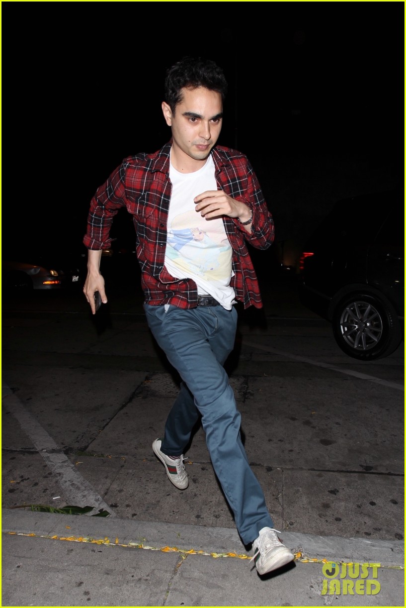 Elle Fanning Turns 21, Celebrates at Dinner with Max Minghella | Photo