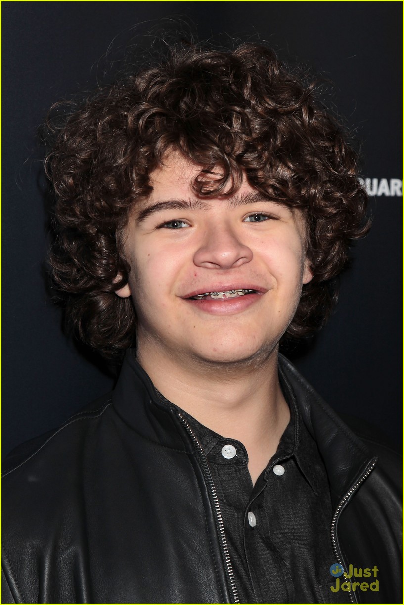 Full Sized Photo of gaten matarazzo garden laughs event 09 | Gaten
