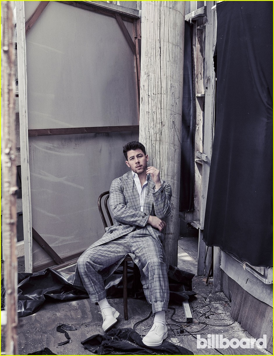 jonas brothers billboard april 2019 04