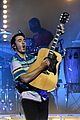 jonas brothers perform at march madness music series 08