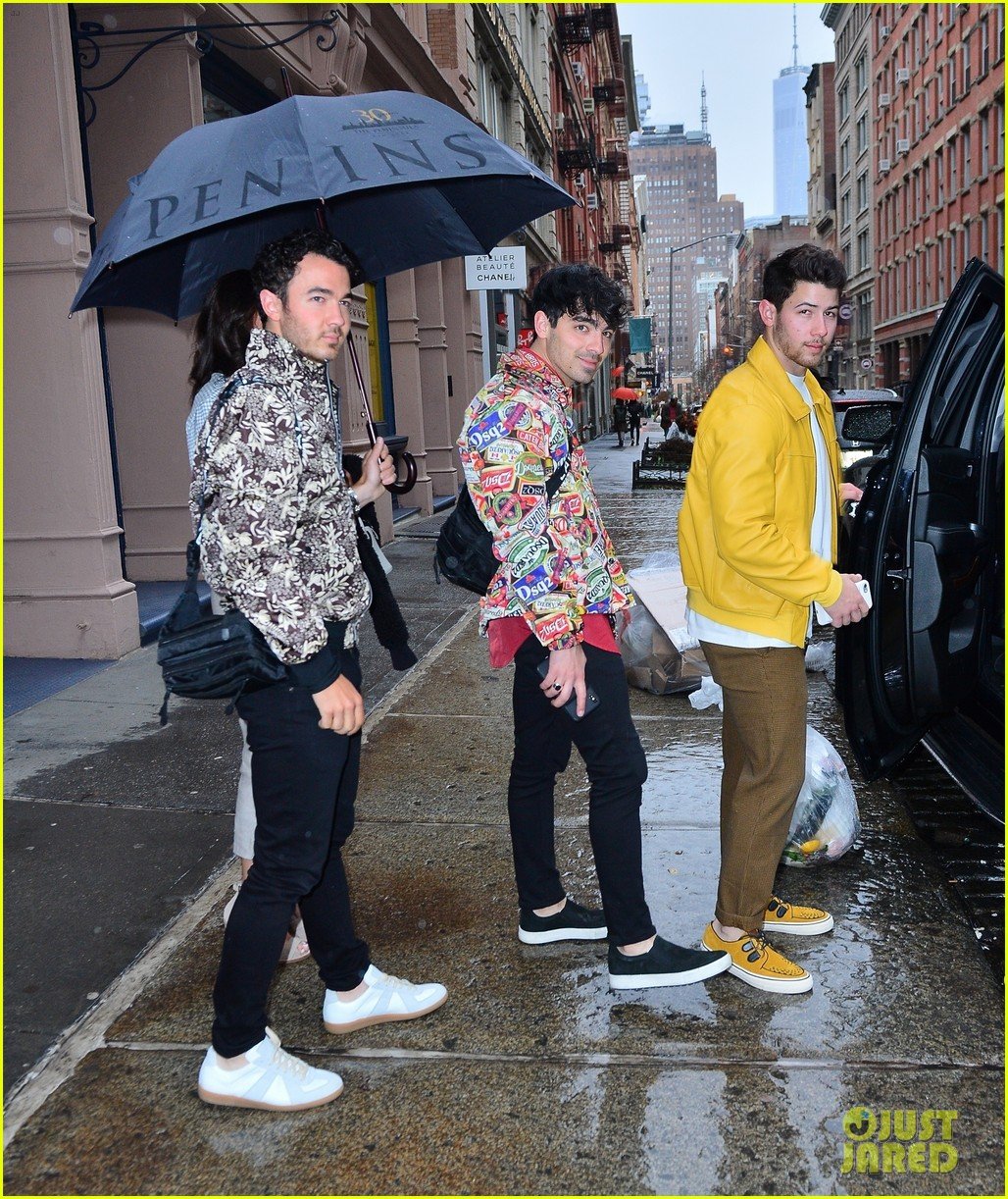 The Jonas Brothers Celebrate Their New Song in NYC! Photo 1226983