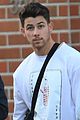 kevin nick jonas meet up to do some shopping 04