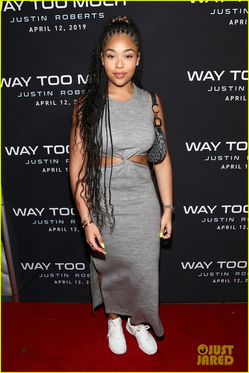 Full Sized Photo Of Justin Roberts Jordyn Woods Way Too Much 08 Jordyn Woods Joins Singer 