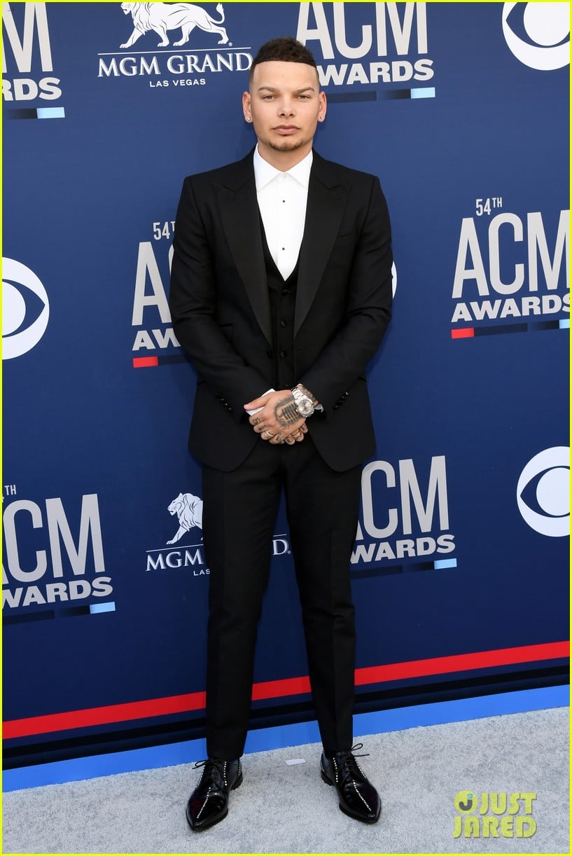 Khalid is All Smiles Arriving at ACM Awards! | Photo 1227312 - Photo ...