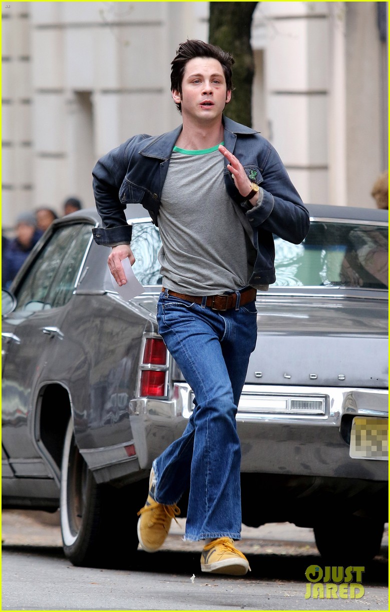 logan lerman runs frantically while filming amazons the hunt 03