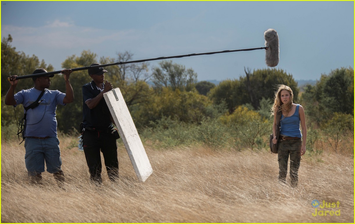 mia white lion stills clip 12