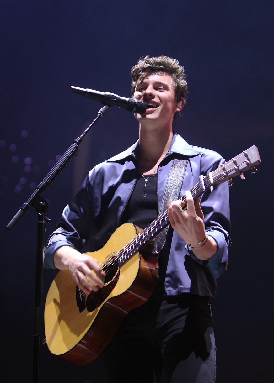 Shawn Mendes Recalls One Of His First Performance In Public During ...