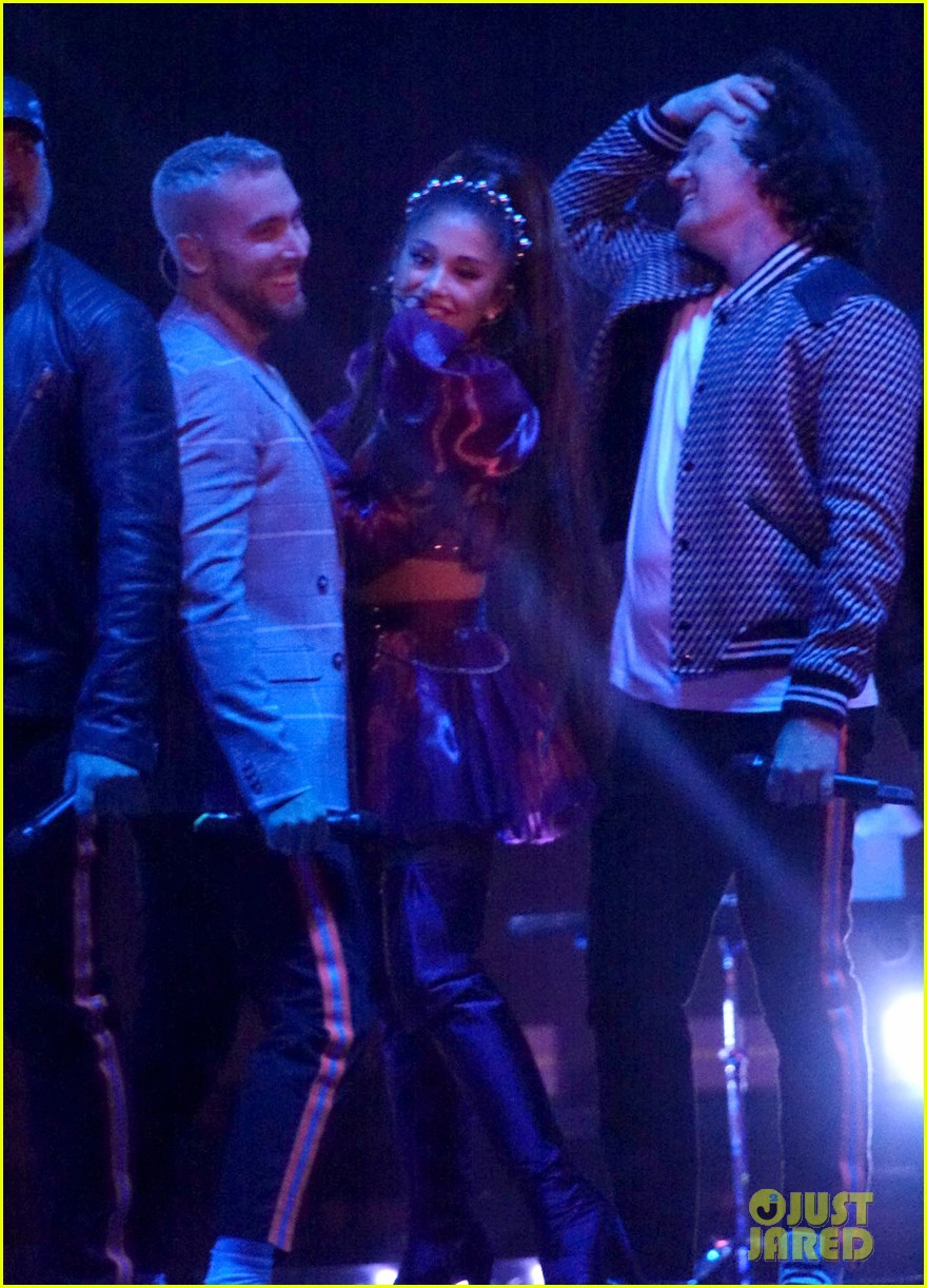 Full Sized Photo Of Nsync Join Ariana Grande On Stage For Coachella Set 09 Ariana Grande 4621