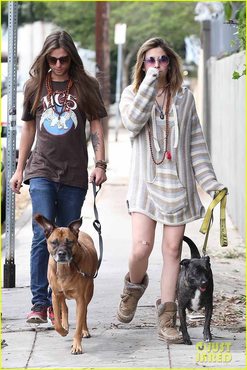 Full Sized Photo of paris jackson gabriel glenn dogs walk la 04 | Paris