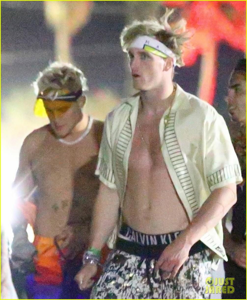 Logan And Jake Paul Show Off Their Loud Fashion Sense At Coachella Photo 1228401 Photo Gallery 8817