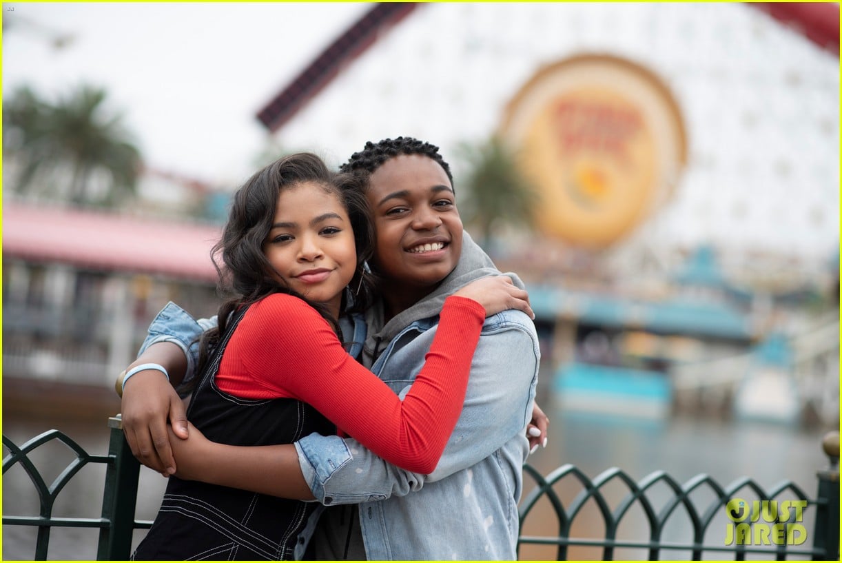 Navia Robinson & Sky Katz Bring 'Raven's Home' to Disney Channel Fan Fest! Photo 1231139