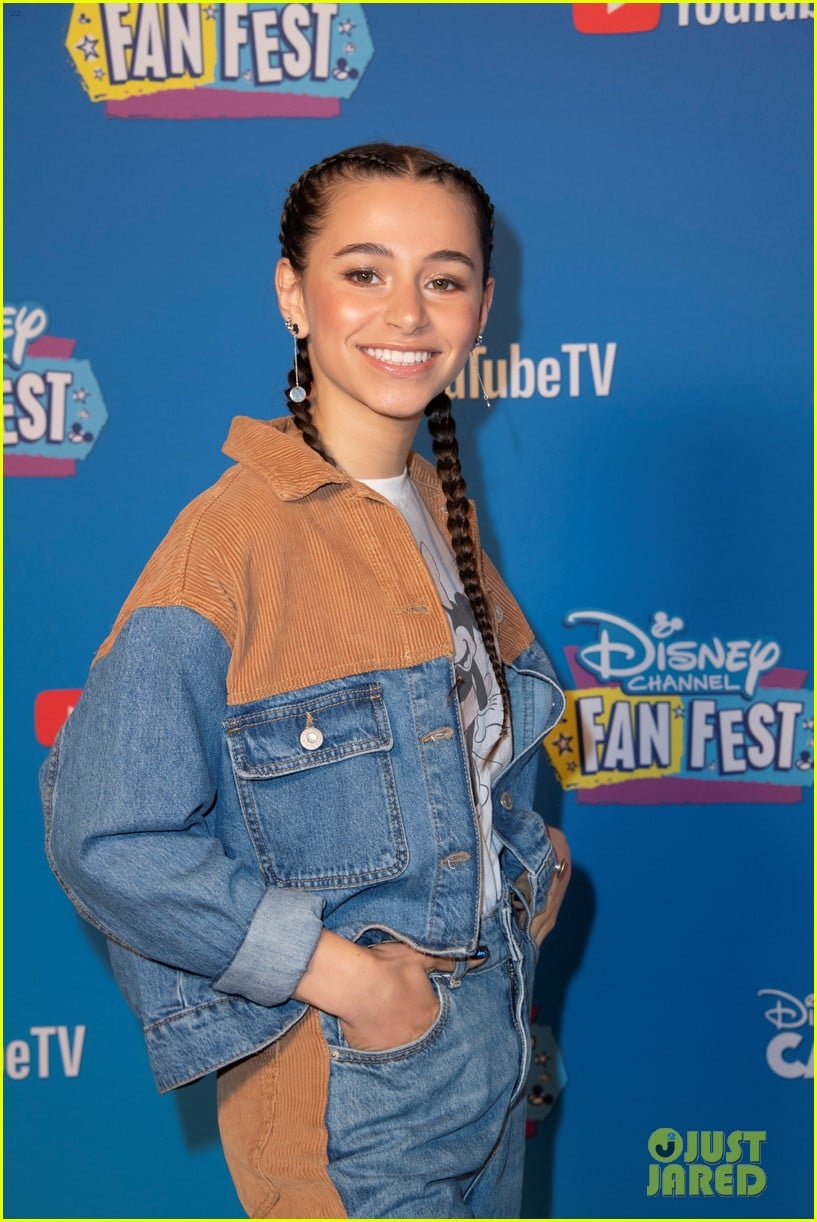 Full Sized Photo of ravens home cast disney channel fan fest 30 | Navia