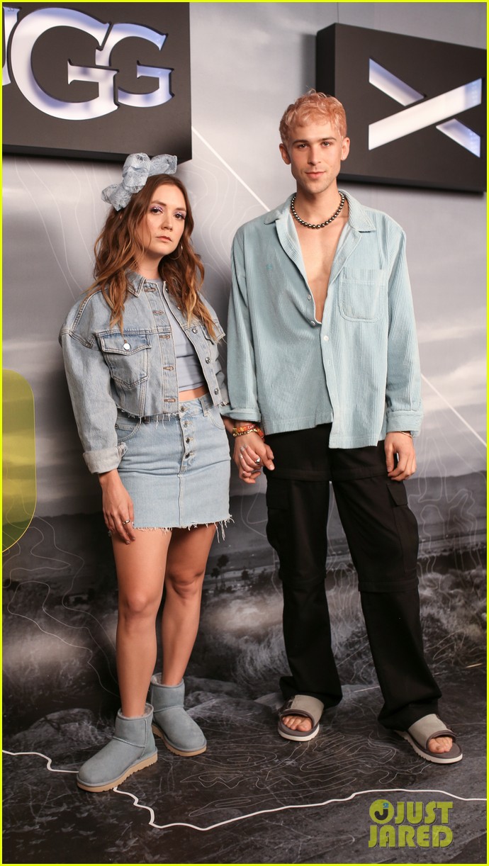 Billie Lourd & Tommy Dorfman Have a Blast at Coachella 2019! | Photo