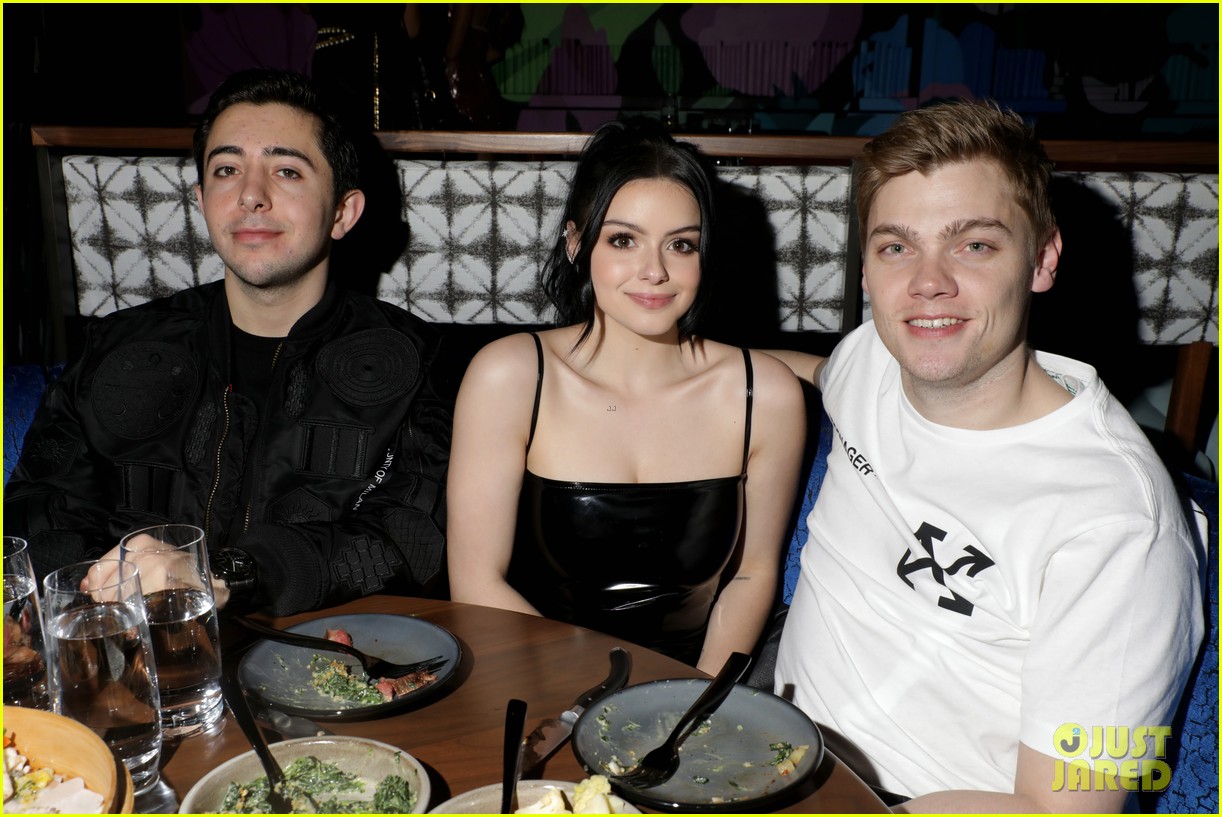 Full Sized Photo of ariel winter levi meaden francia raisa kaos club