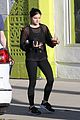 ariel winter hangs out with levi meaden after her workout 03