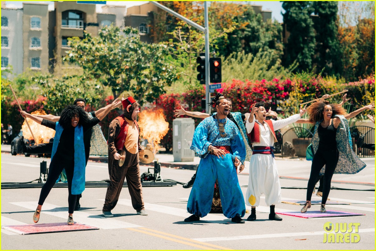 aladdin cast crosswalk musical video 25