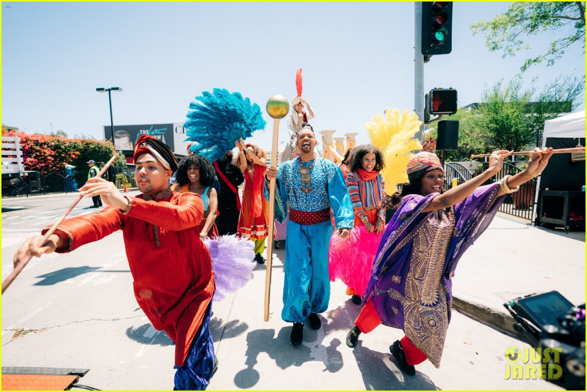 aladdin cast crosswalk musical video 27