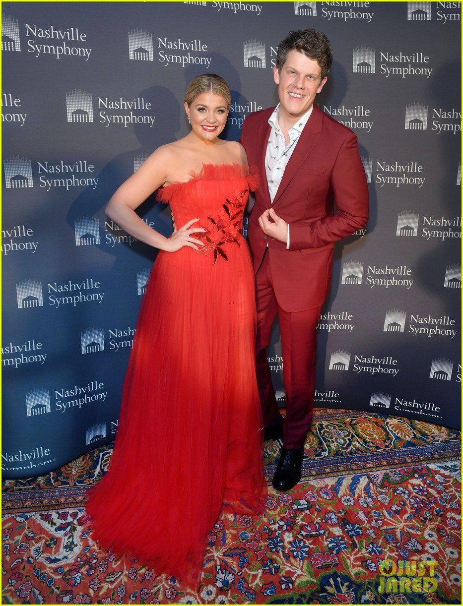 Full Sized Photo Of Lauren Alaina Confirms Relationship With Comedian ...