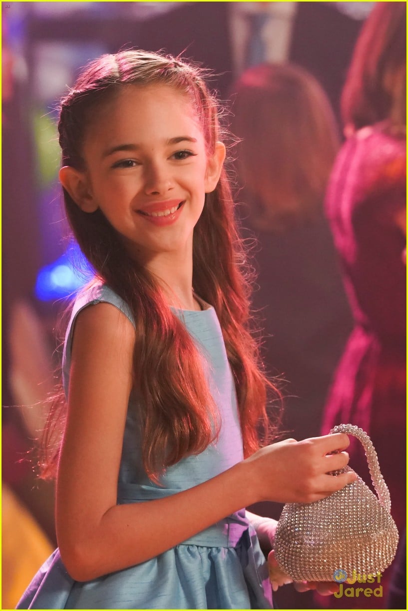 Meg Donnelly & Peyton Meyer Play Matchmaker For Julia Butters on