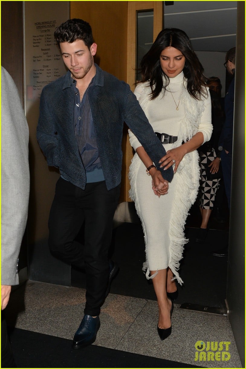 Nick Jonas & Priyanka Chopra Couple Up for Dinner with Joe & Kevin ...