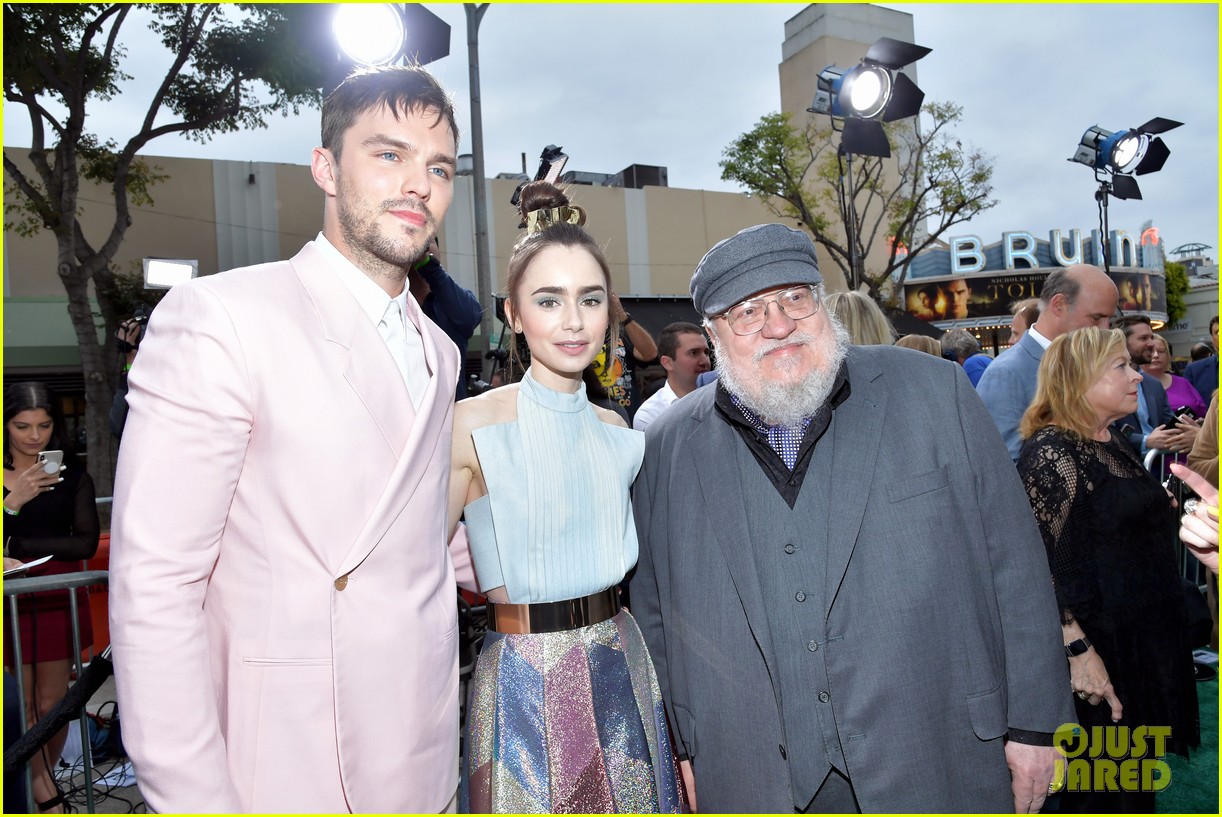 lily collins nicholas hoult look so stylish tolkien premiere 05