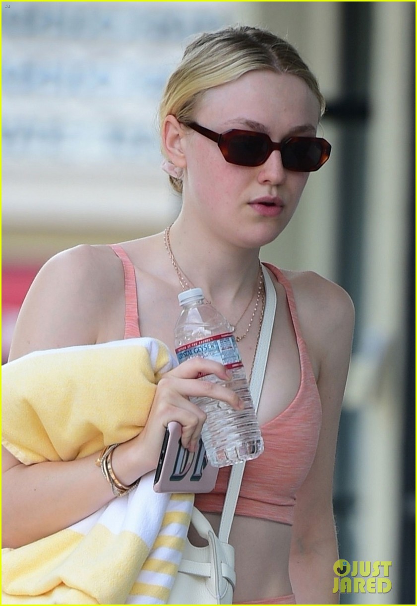 dakota fanning gets in pre weekend workout 05