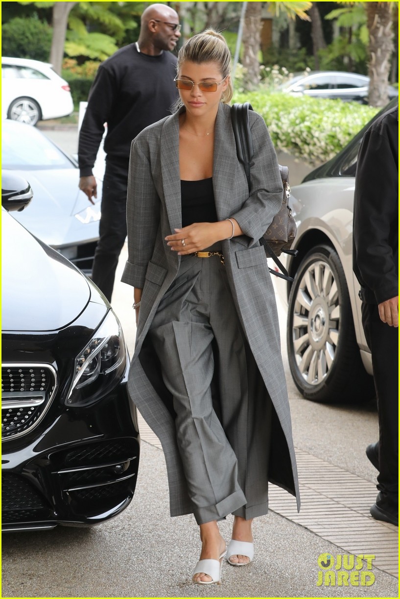 scott disick and sofia richie couple up for beverly hills lunch date 03