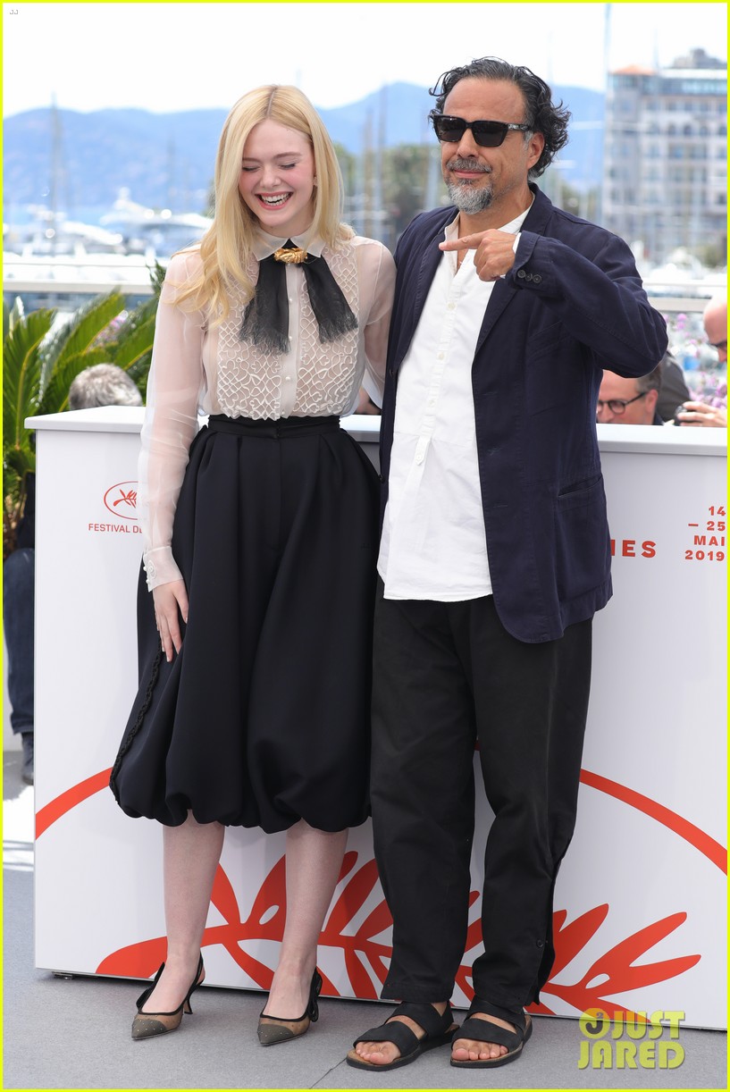 elle fanning cannes film fest jury photocall 16