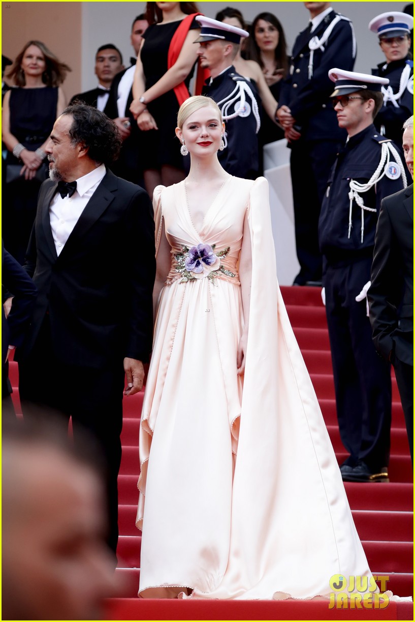 Elle Fanning's Gucci Gown She Wore at Cannes Film Festival 2019 Comes With a Cape!: Photo 1235420 | 2019 Cannes Film Festival, Cannes Film Festival, Elle Pictures | Just Jared Jr.